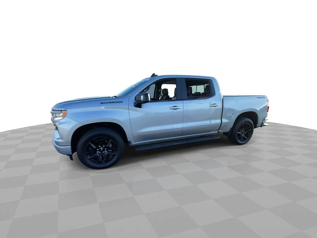 Used 2022 Silver Ice Metallic Chevrolet RST image 6