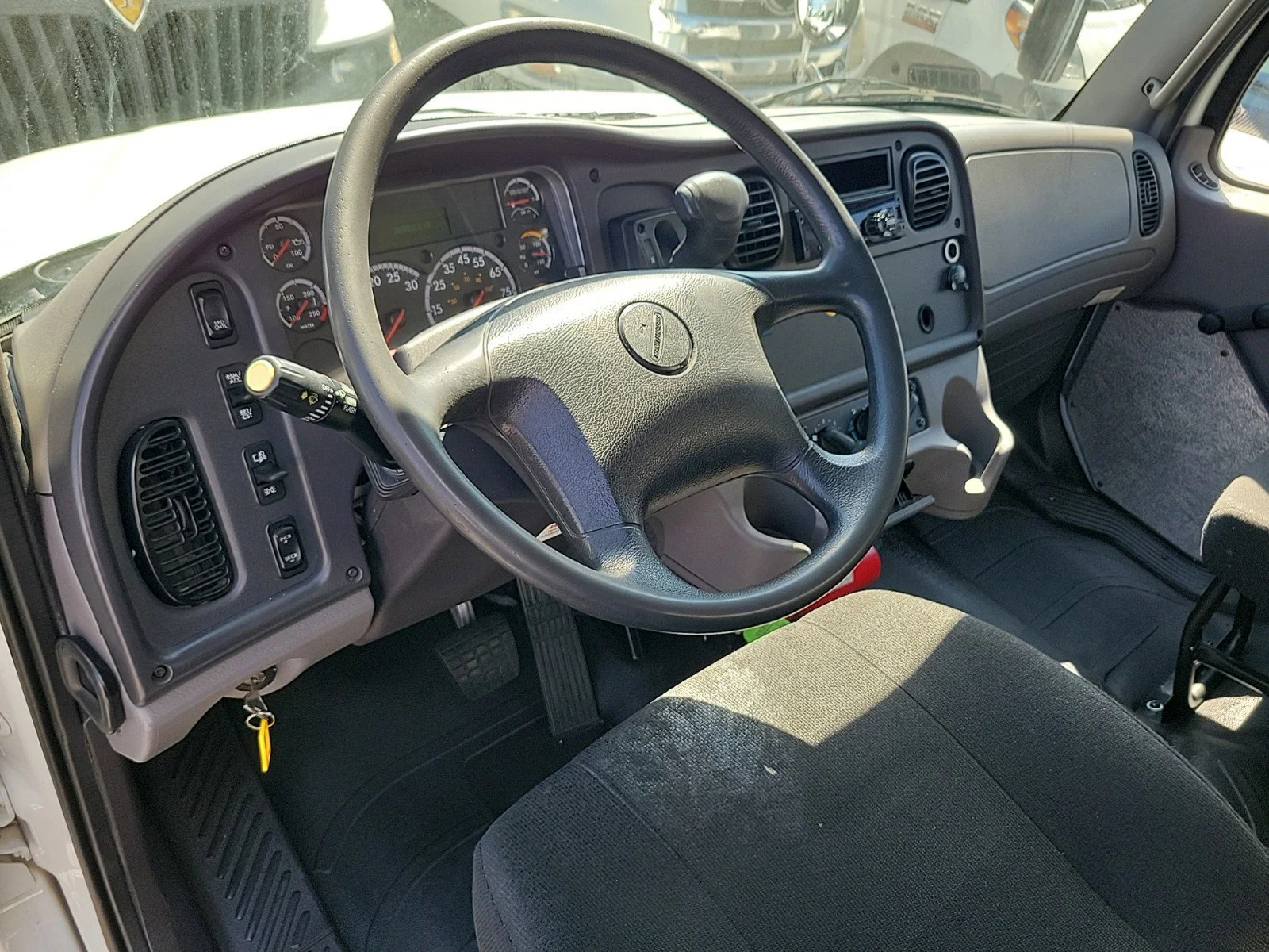 Used 2019 White Freightliner  image 21