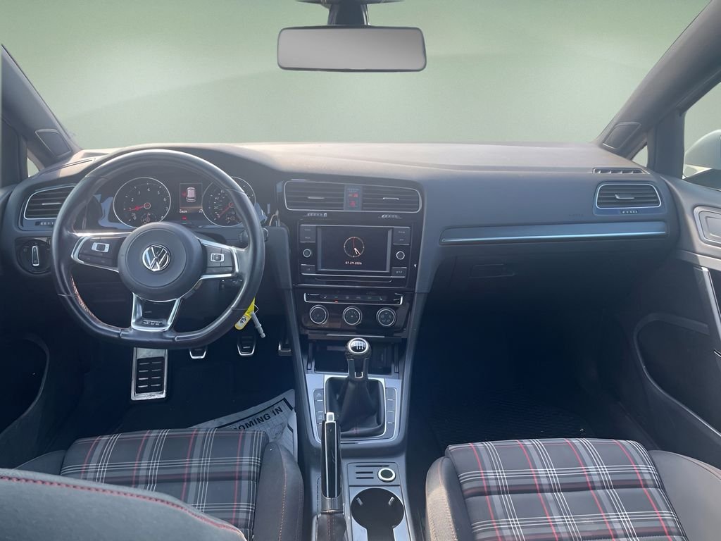 Used 2018 White Volkswagen 2.0T S image 10