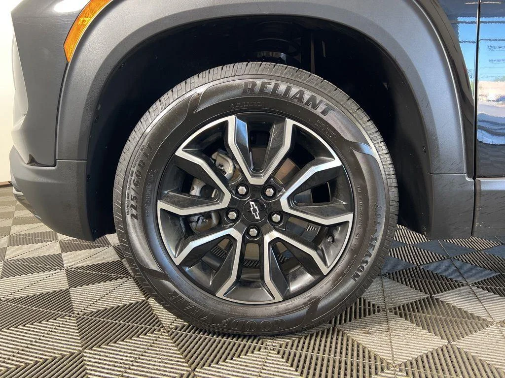 Used 2024 Black Metallic Chevrolet ACTIV image 29