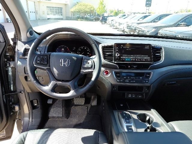 Used 2025  Honda RTL image 31