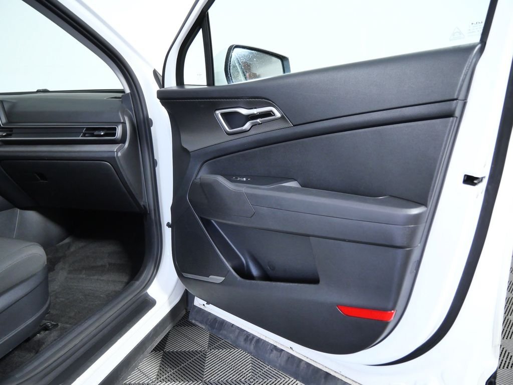 Used 2023 White Kia LX image 10