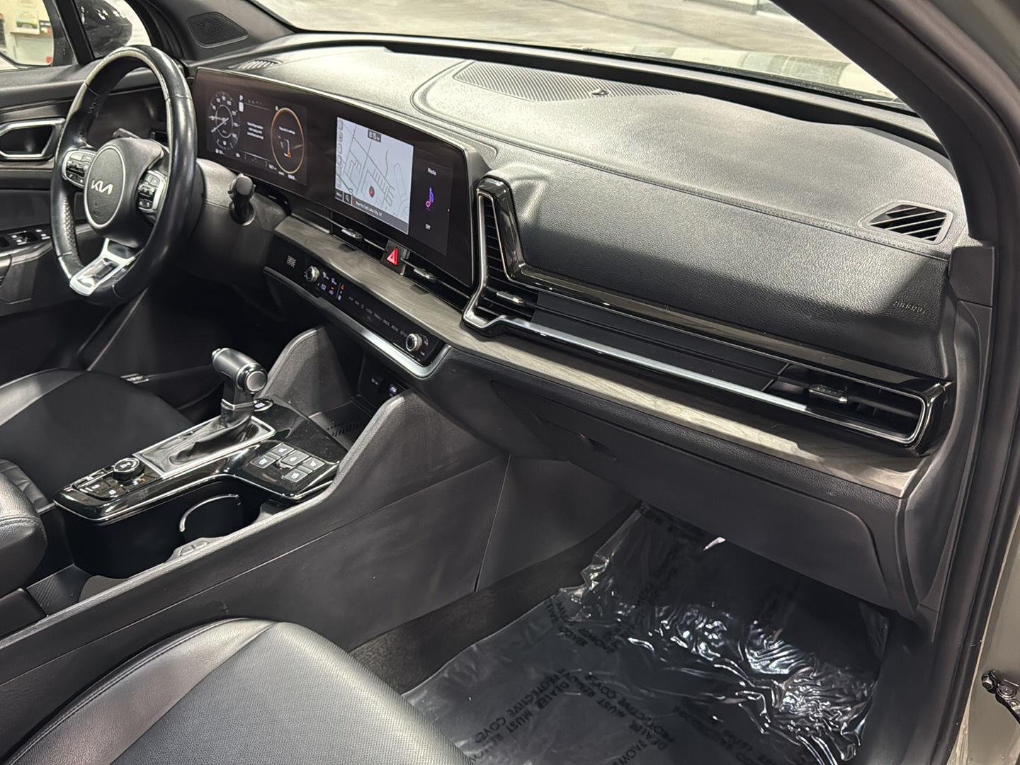 Used 2024 Jungle Green/Ebony Black Roof Kia X-Pro Prestige image 4