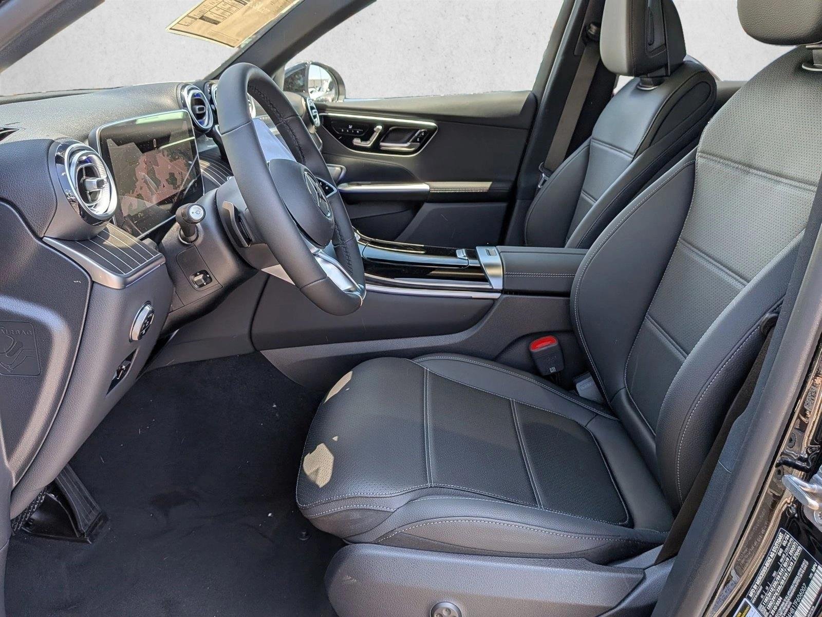 New 2026 Black Mercedes-Benz GLC300 image 4