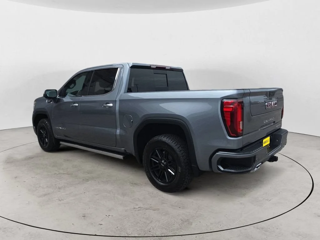 Used 2022 Gray GMC Denali image 7