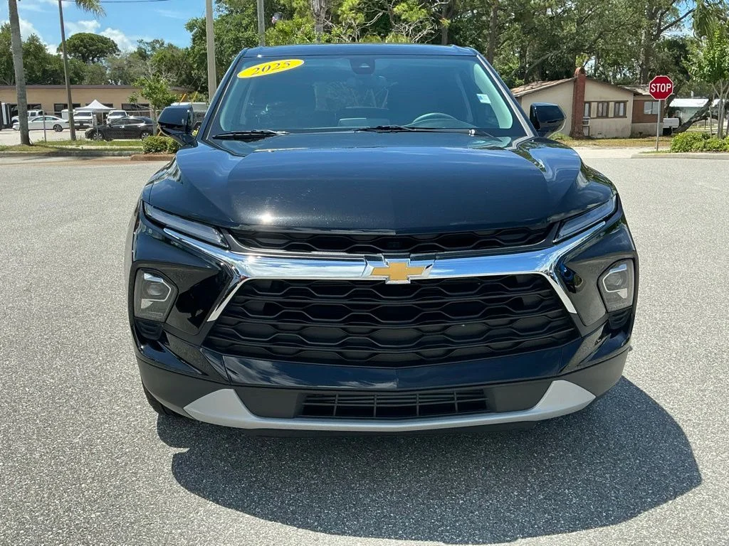 Used 2025 Black Chevrolet LT image 12