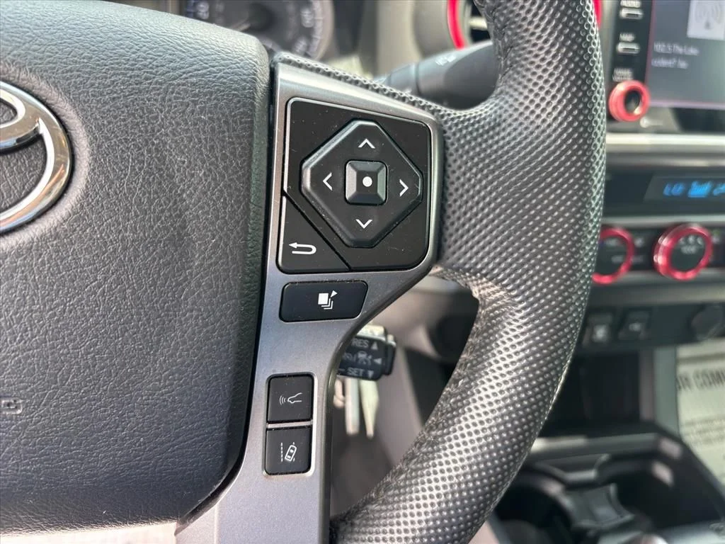 Used 2022 Red Toyota SR5 image 15