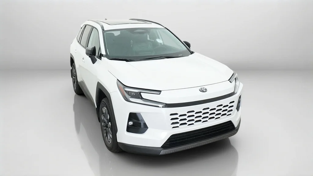 New 2026 Wind Chill Pearl Toyota Limited image 4