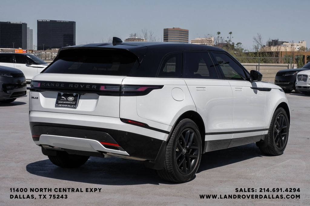 Used 2026 White Land Rover Dynamic SE image 8