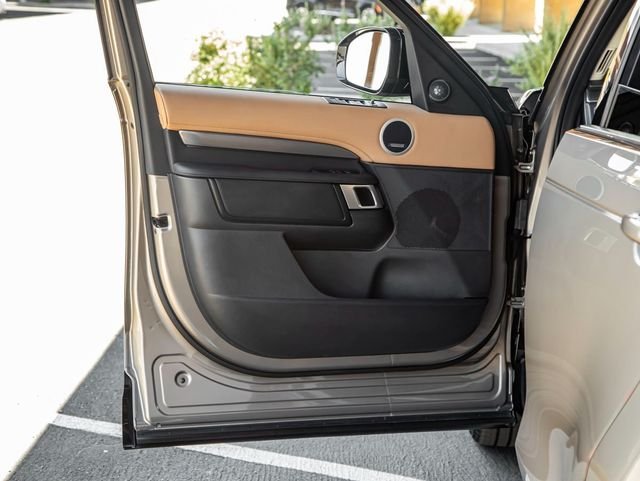 2025 Land Rover Discovery Metropolitan Edition - Photo 12