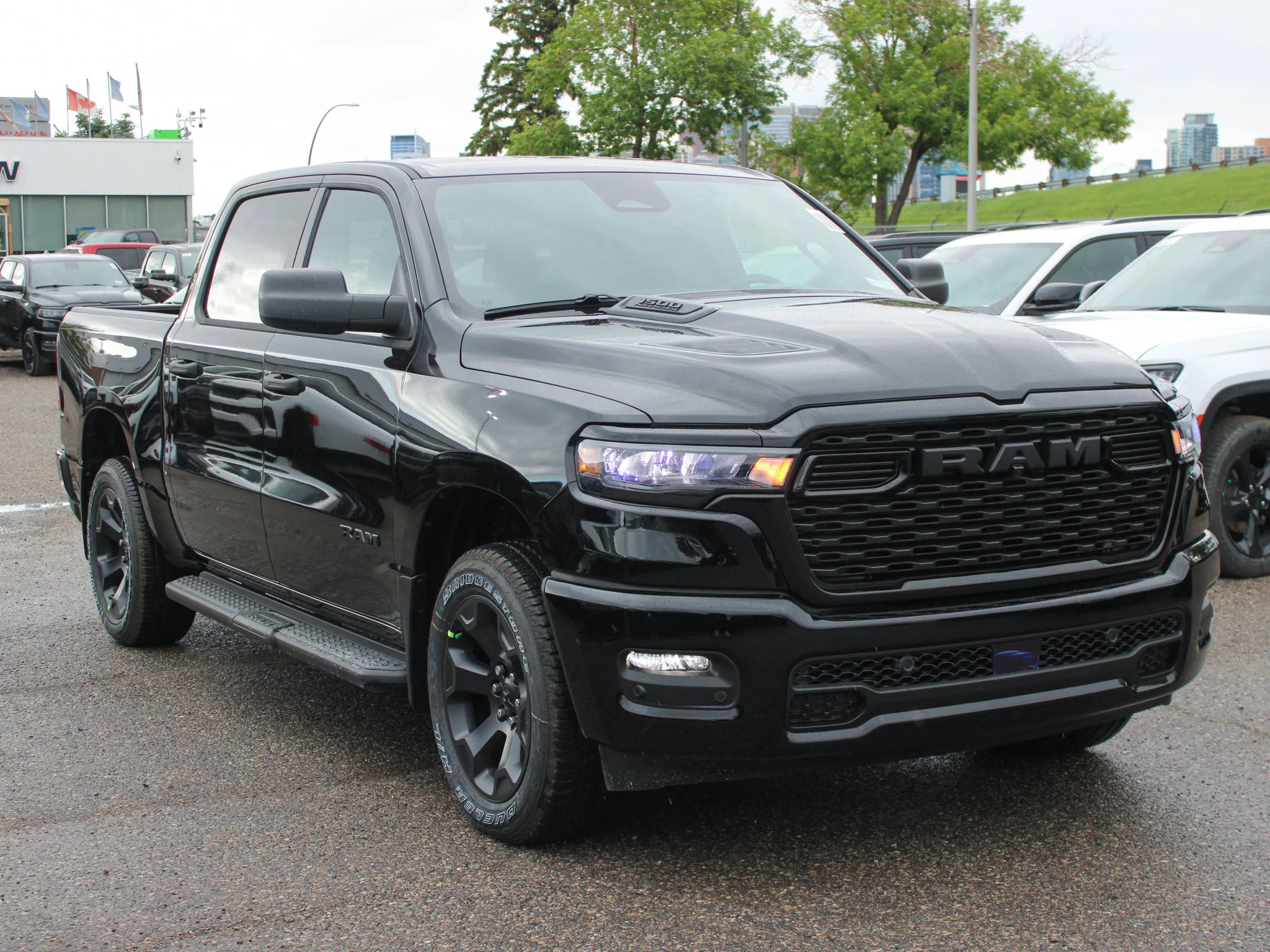 New 2026 Black RAM Express* image 7