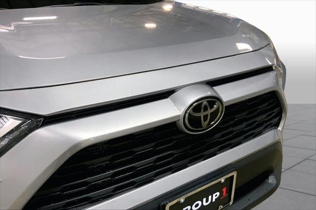 Certified Used 2023 SILVER SKY METALLIC Toyota  image 30