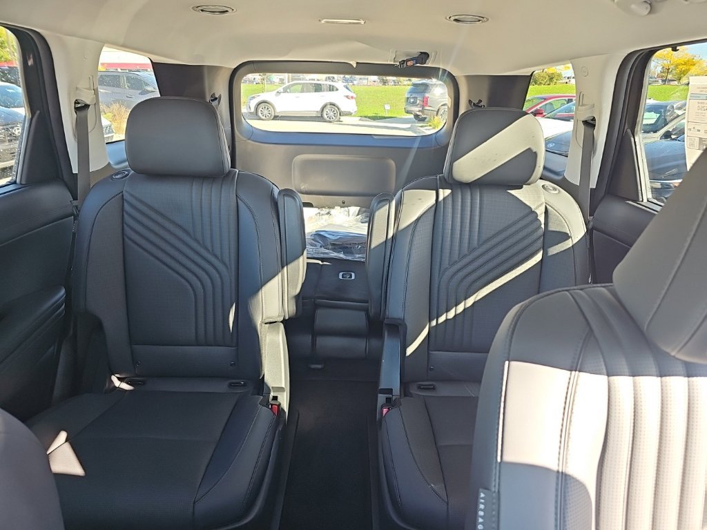 New 2027 Green Hyundai SEL Premium 7P image 30