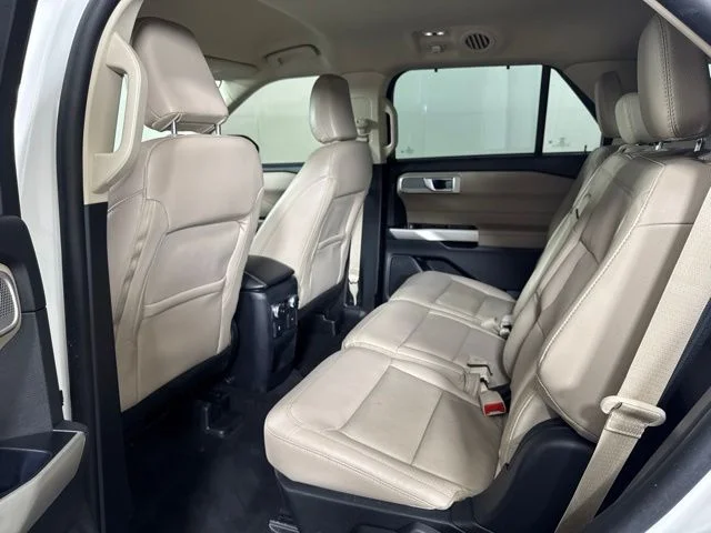 Used 2021 White Metallic Ford Limited image 12