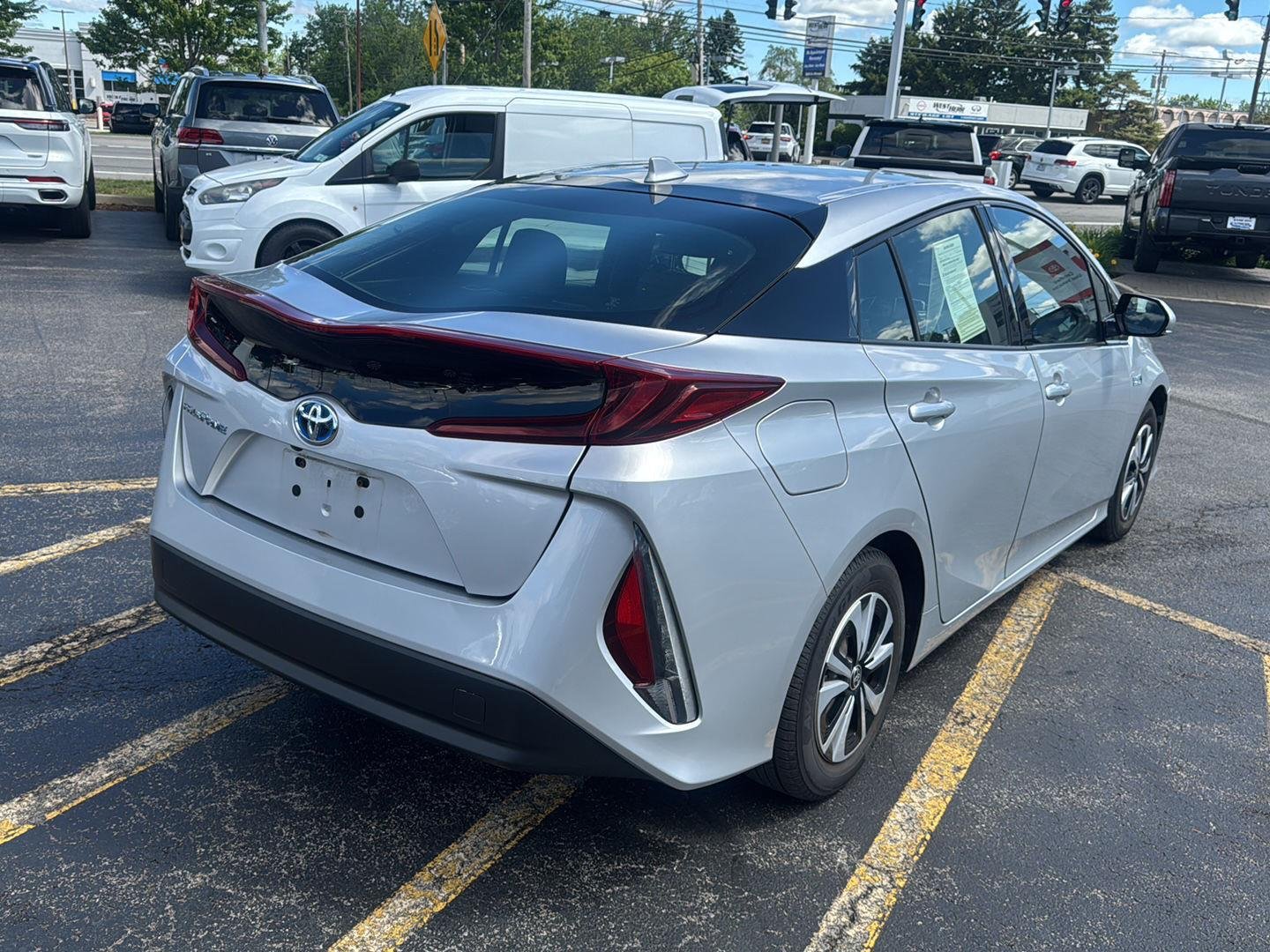 Used 2017 Classic Silver Metallic Toyota Premium image 6