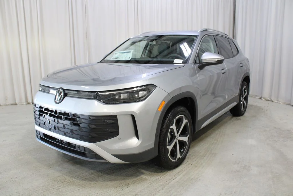 New 2026 Silver Volkswagen SE image 36