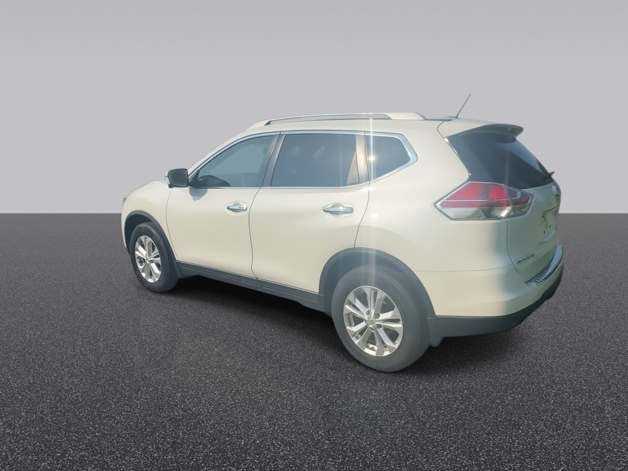 Used 2016 Pearl White Nissan SV image 6