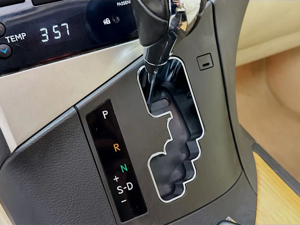 Used 2015 Black Lexus 450h image 20