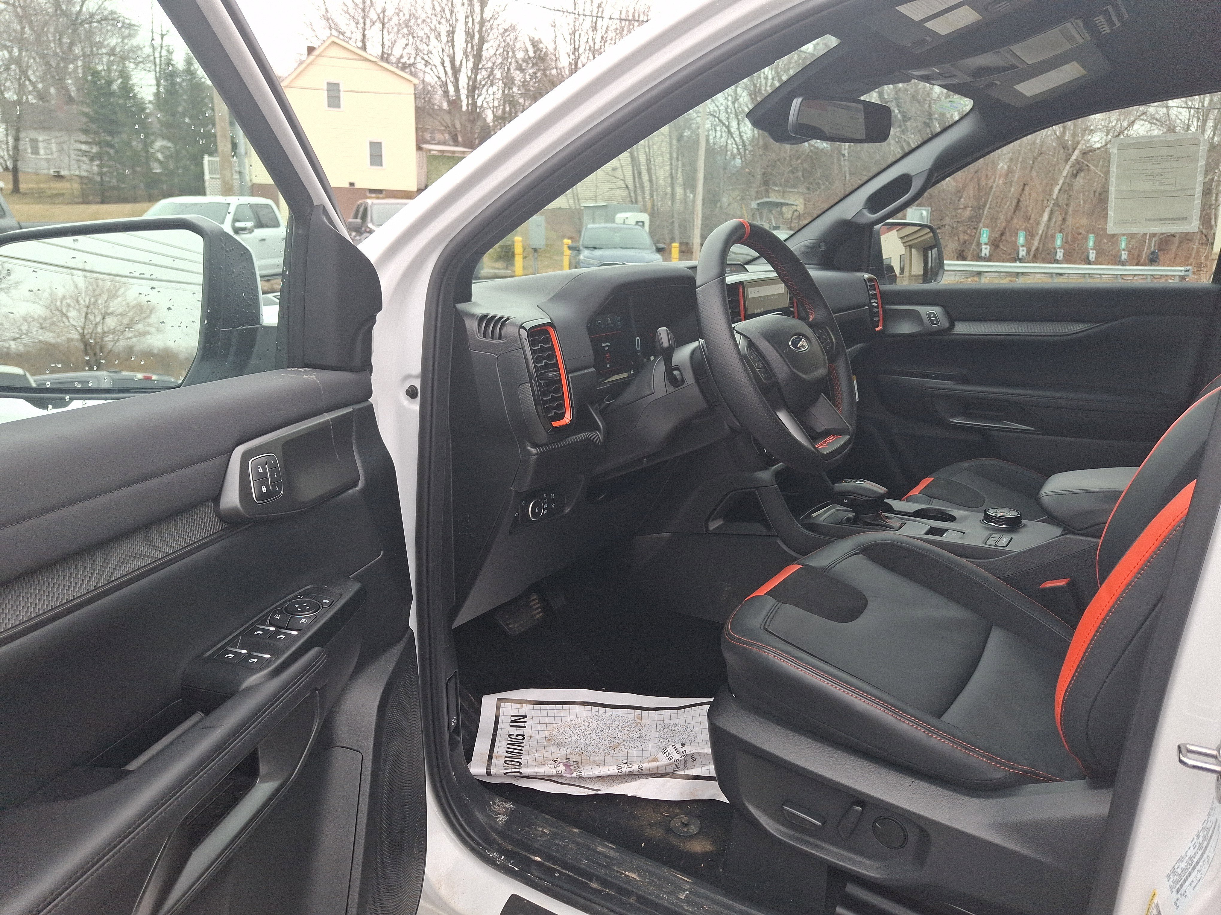 2025 Ford Ranger Raptor - Photo 13