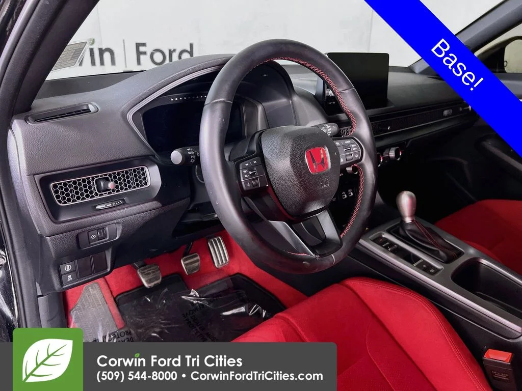 Used 2025 Crystal Black Pearl Honda  image 3