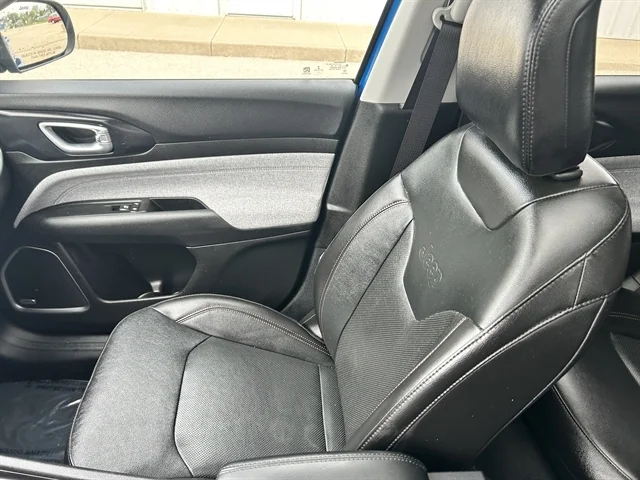 Used 2022 Blue JEEP Latitude Lux image 14