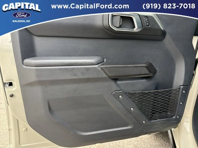 Used 2025 Beige Ford Badlands image 21