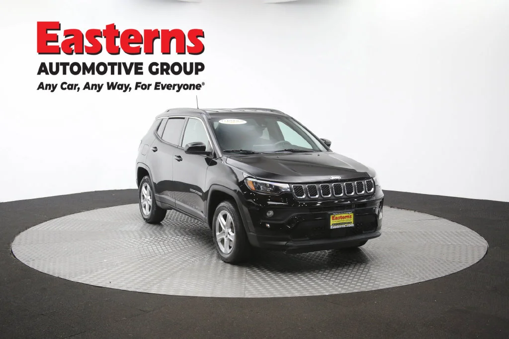 Used 2023 Black Jeep Latitude image 54