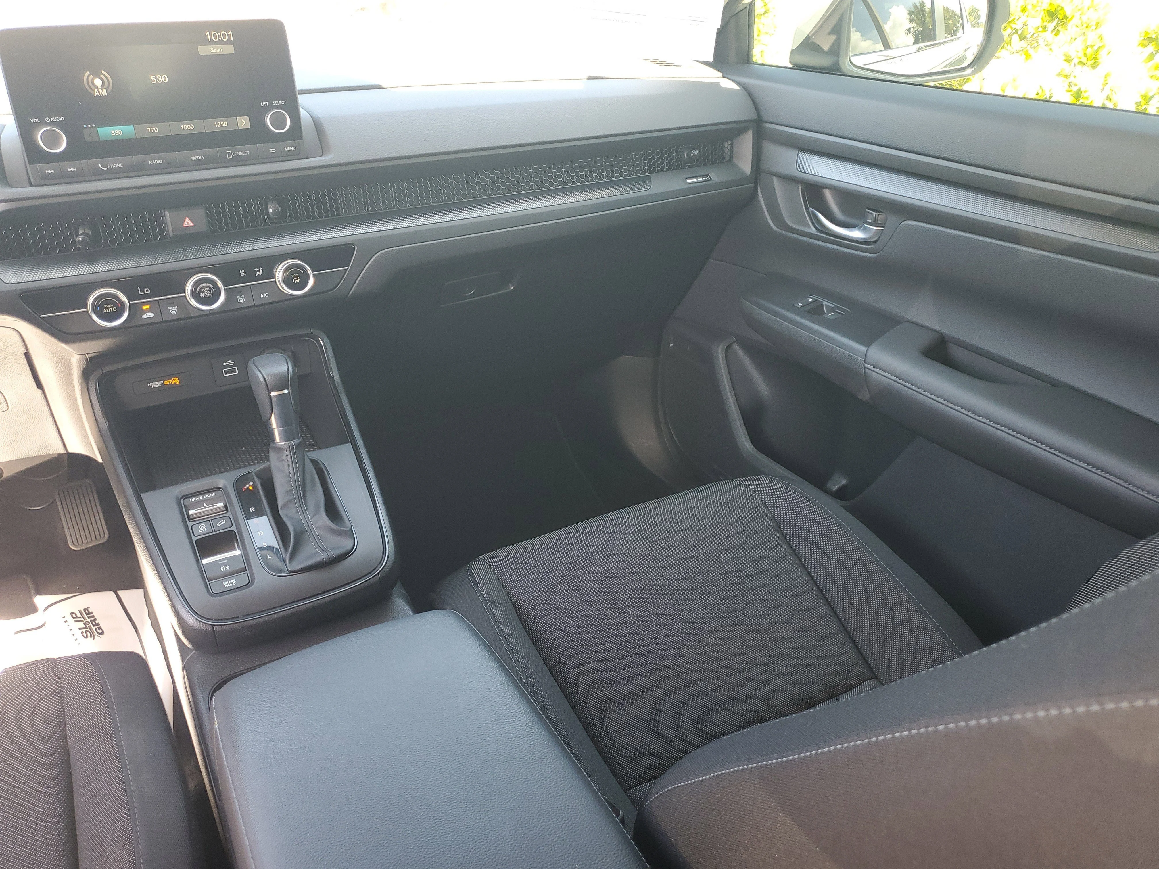 Used 2024 Urban Gray Pearl Honda LX image 17