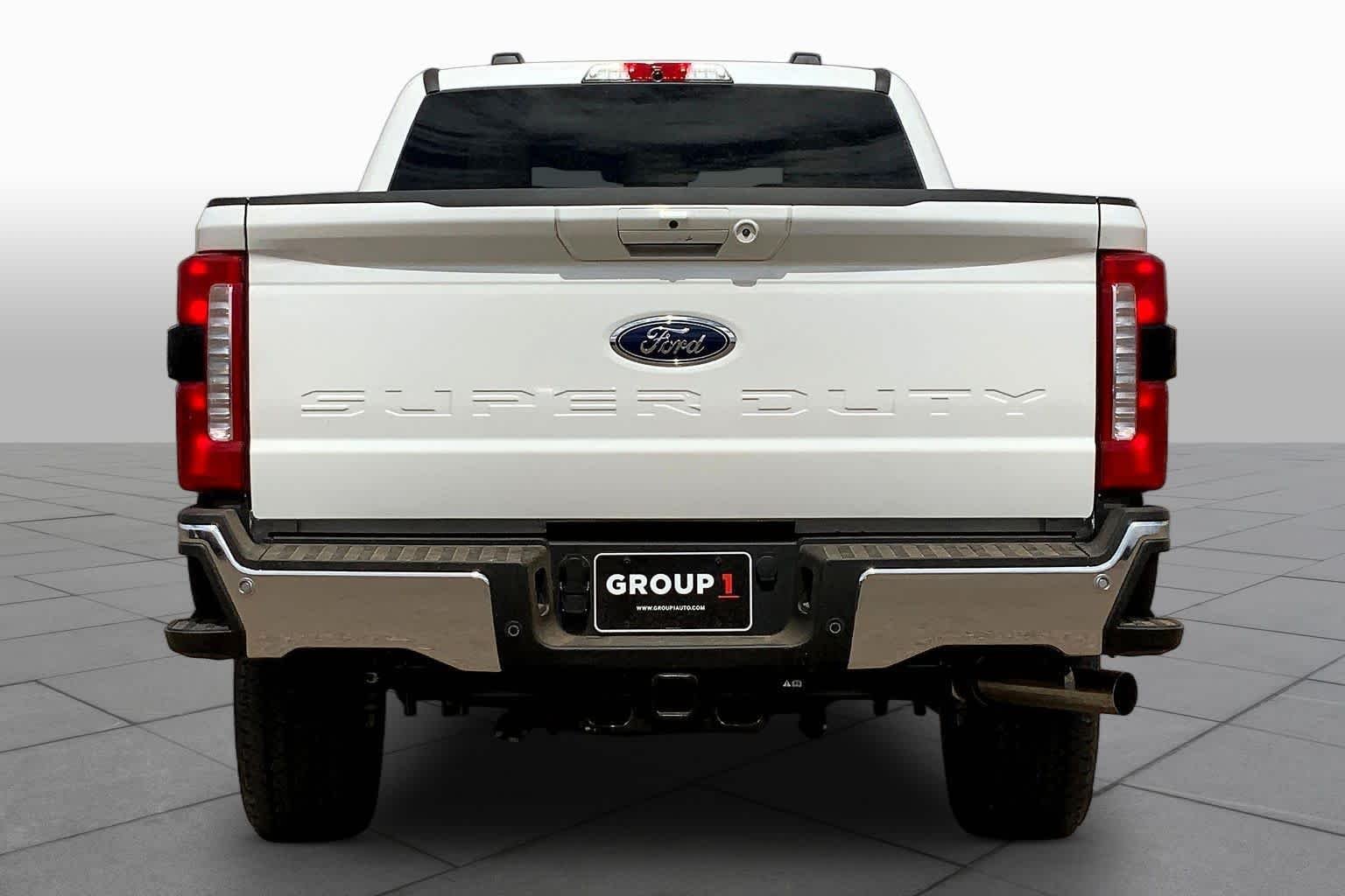 New 2026 Star White Metallic Tri-Coat Ford F-250® Lariat® image 4