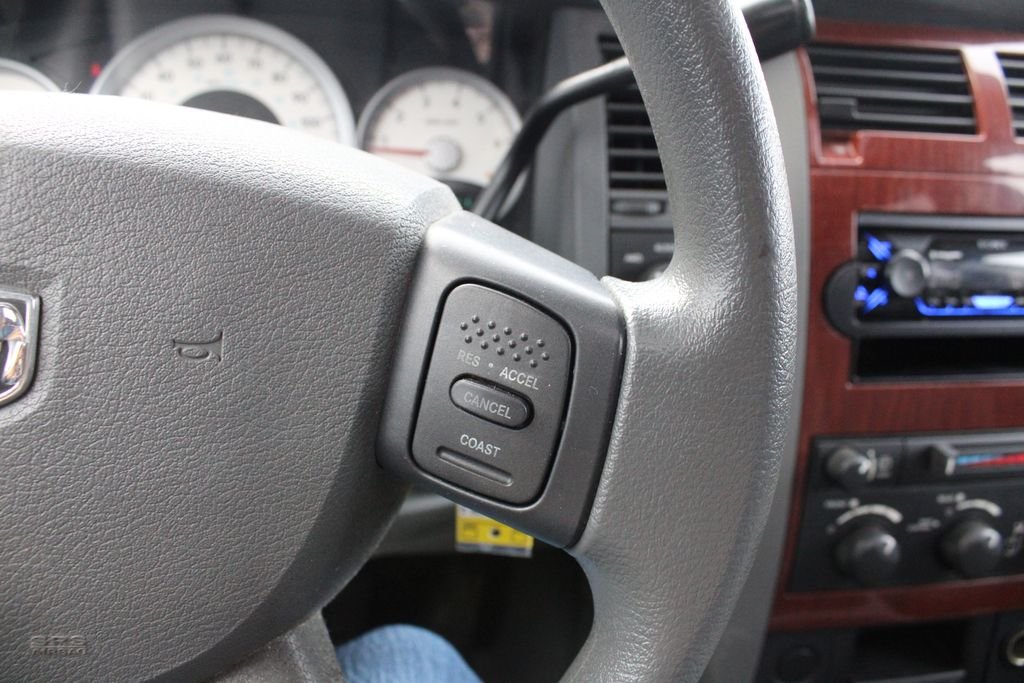 Used 2004 Blue Dodge SLT image 12