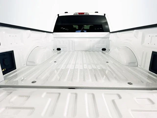 New 2026 Oxford White Ford XLT image 23