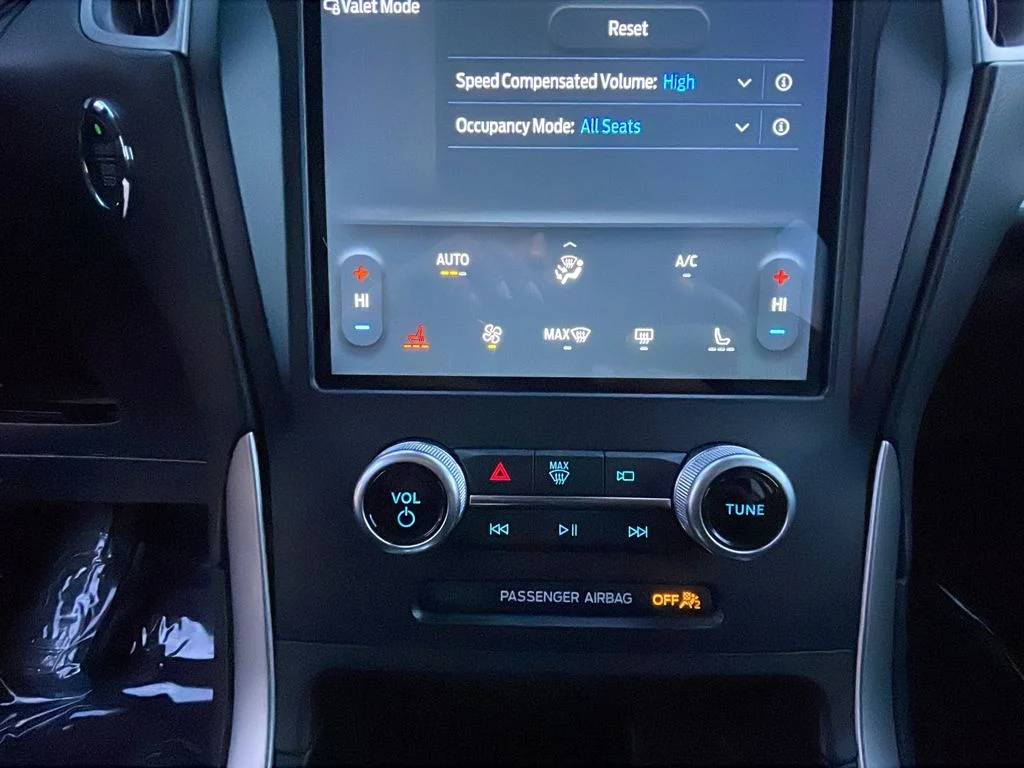 2023 Ford Edge SEL - Photo 28