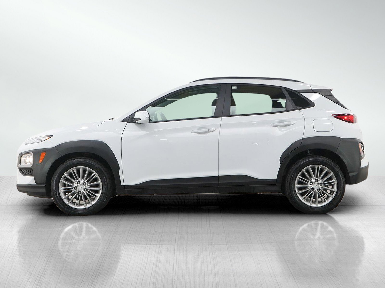 Used 2020 Hyundai Kona SEL Plus with VIN KM8K6CAA5LU513172 for sale in Burnsville, Minnesota