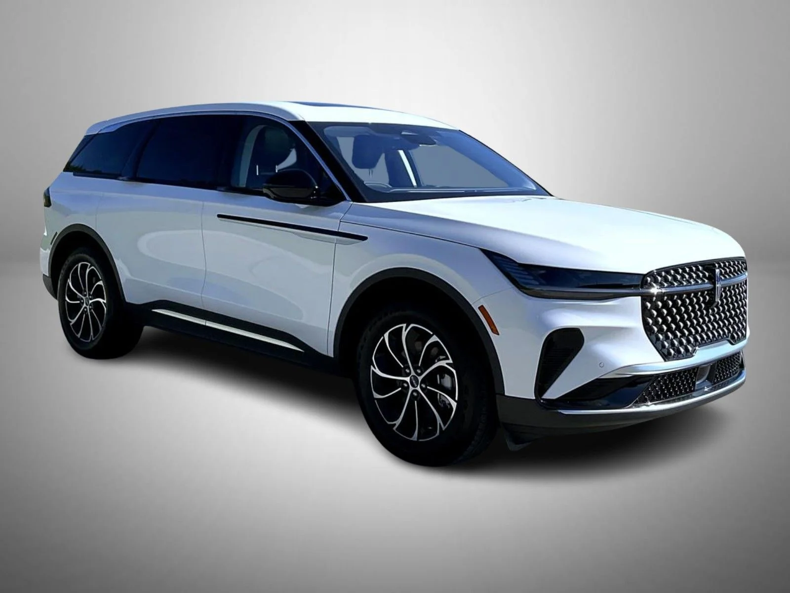 New 2026 White Lincoln Premiere image 3