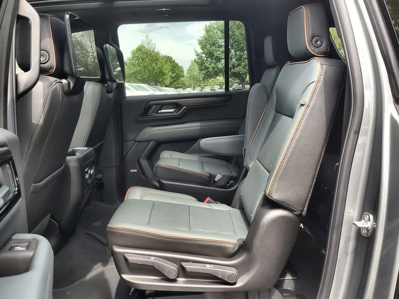 New 2026 Sterling Metallic GMC AT4 image 26