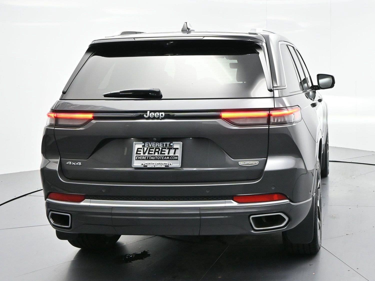 Used 2022 Baltic Gray Metallic Clearcoat Jeep Summit Reserve image 6