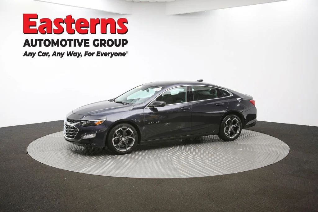 Used 2023 Gray Chevrolet LT image 57