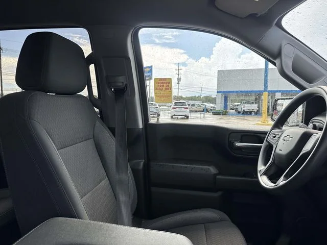 Used 2025 White Chevrolet Custom Trail Boss image 23