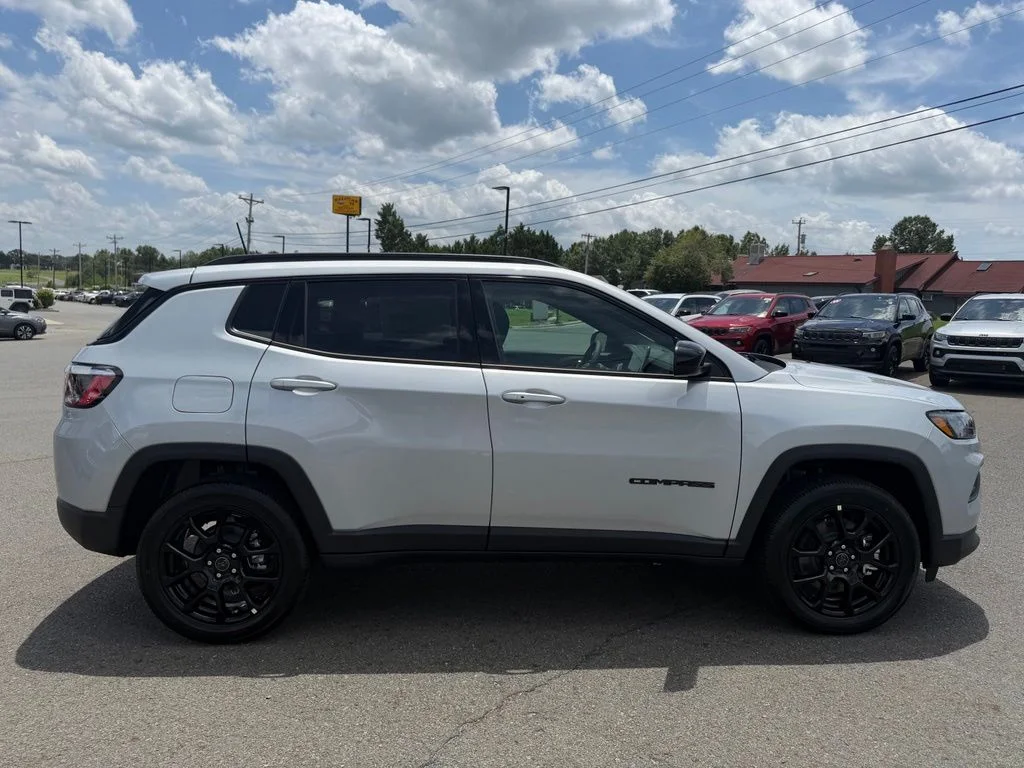 New 2026 Silver Jeep Latitude image 2