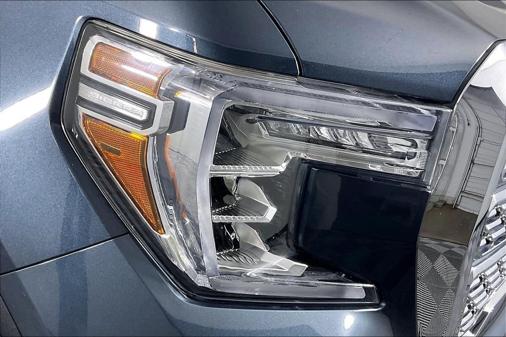 Used 2019 Gray GMC Denali image 26