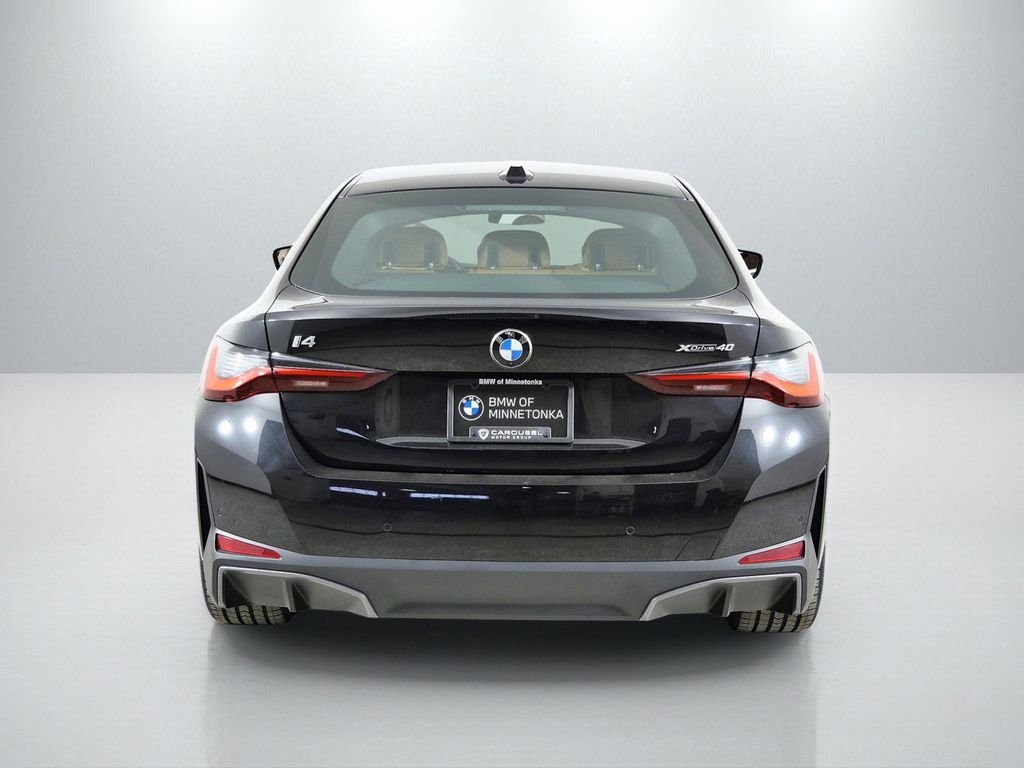 Used 2026 Black Sapphire Metallic BMW xDrive40 image 11
