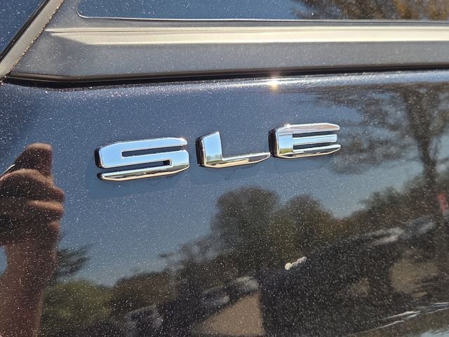 Used 2024 Ebony Twilight Metallic GMC SLE image 5