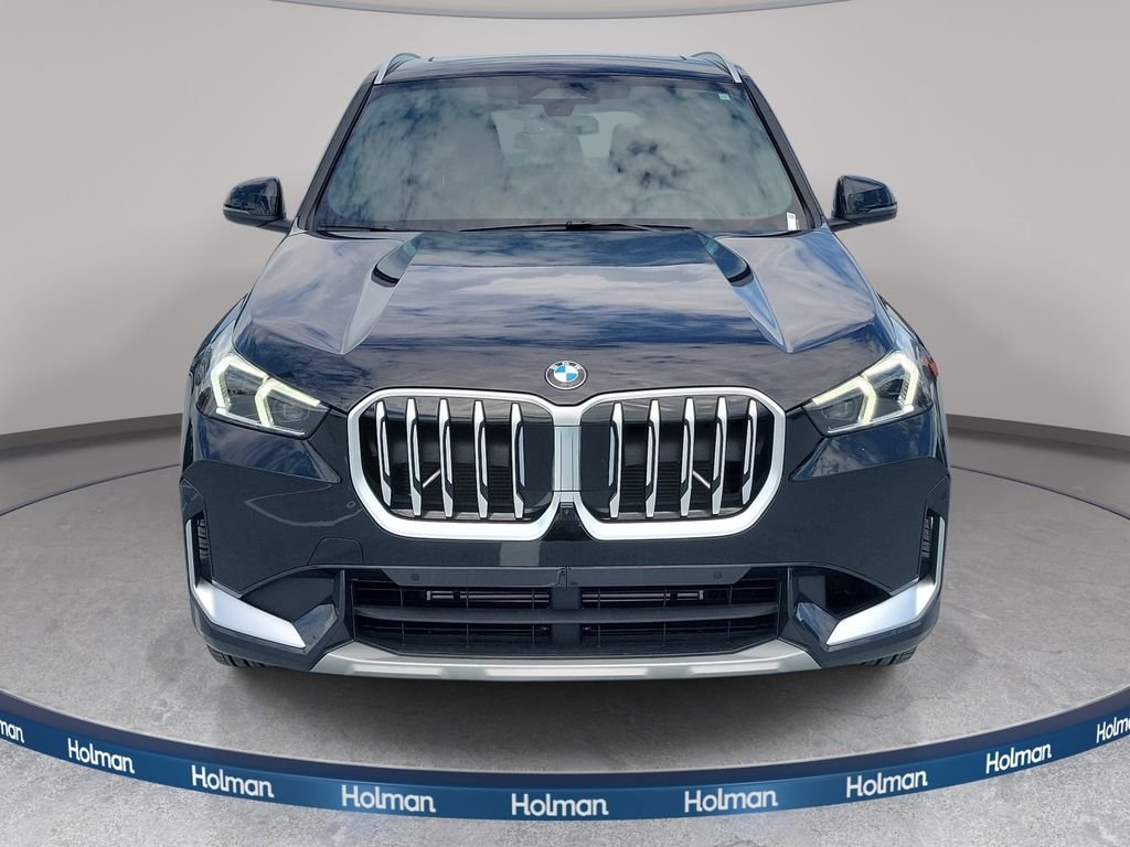 Used 2026 Jet Black BMW xDrive28i image 3
