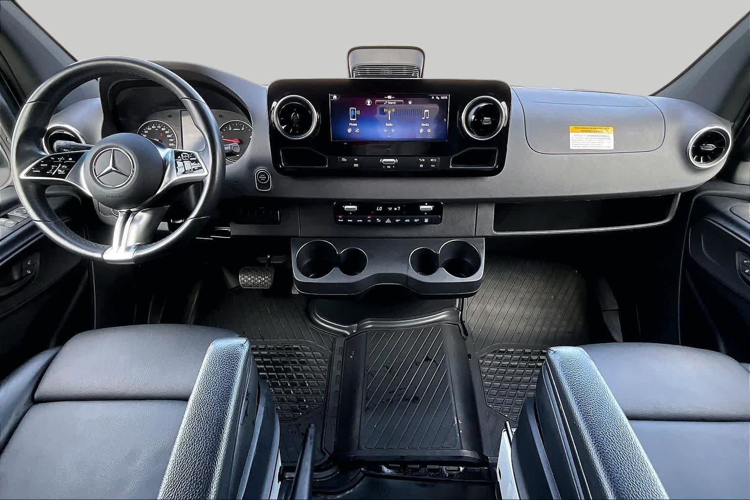 Used 2025 Arctic White Mercedes-Benz  image 16