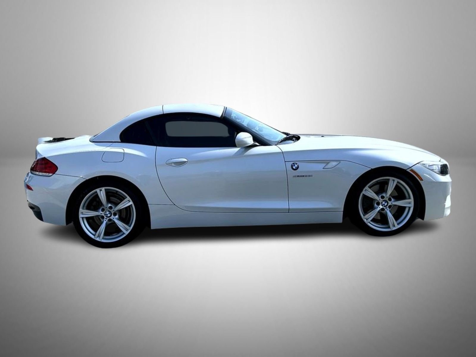 Used 2013 White BMW sDrive28i image 4