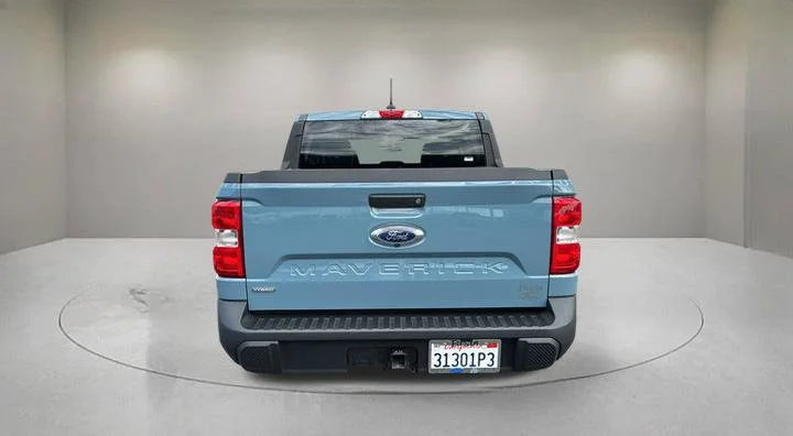 Certified Used 2022 Blue Ford XLT image 3