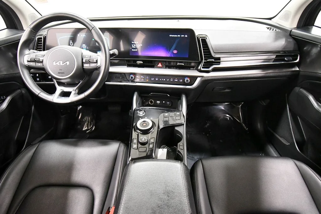 Certified Used 2024  Kia EX image 3
