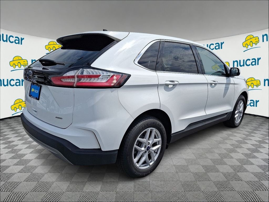 Used 2022  Ford SEL image 7