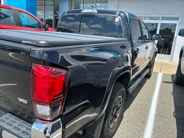 Used 2018 Black Toyota SR5 image 4
