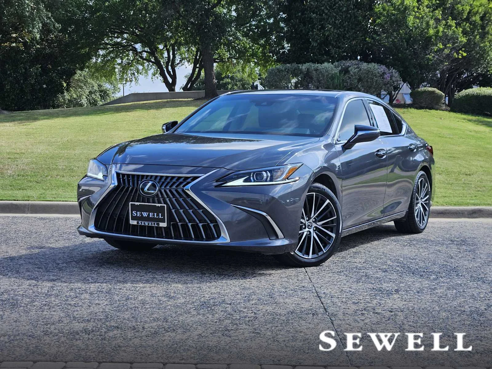 2022 Lexus ES 350 350's photo